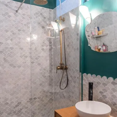 Magnificent 35M Ideal For Couple In Paris Daire Paris